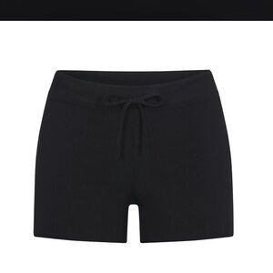 SKIMS Soft Lounge Short Onyx SIZE M